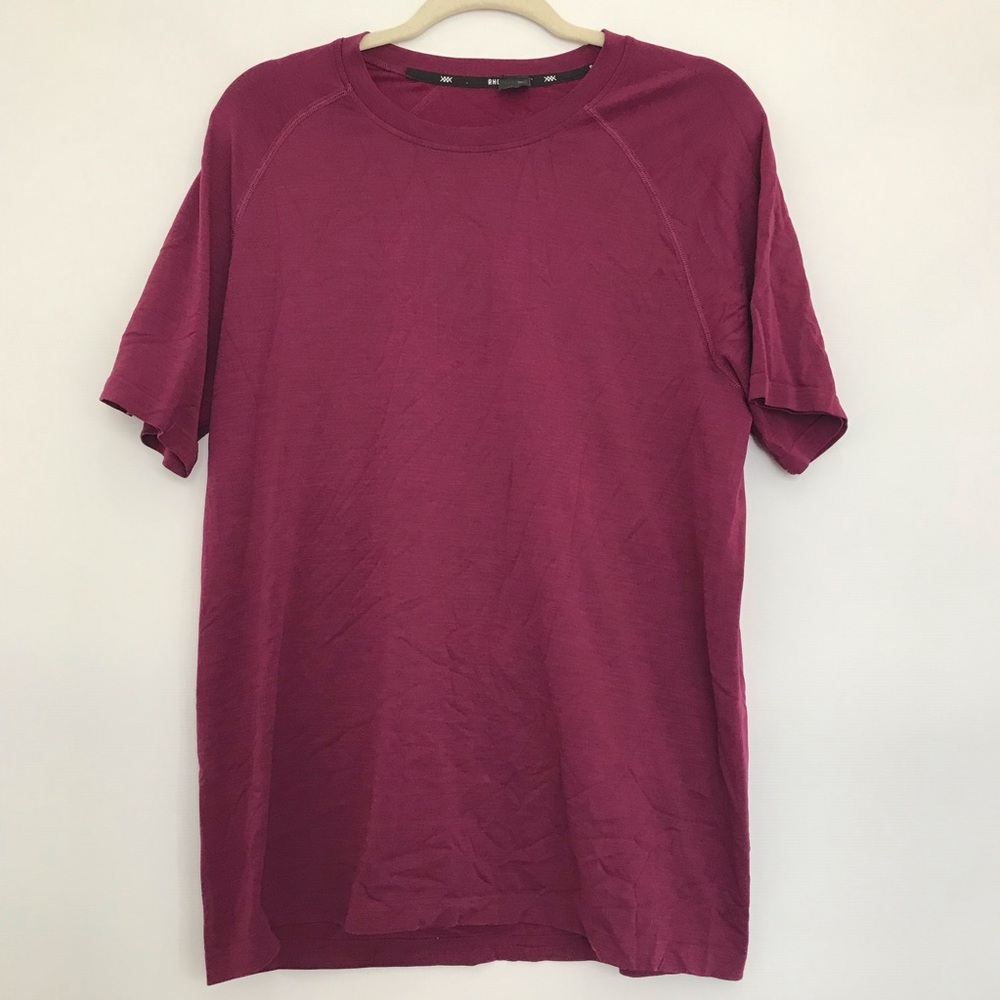 Rhône Men's Burgundy T-Shirt Size L